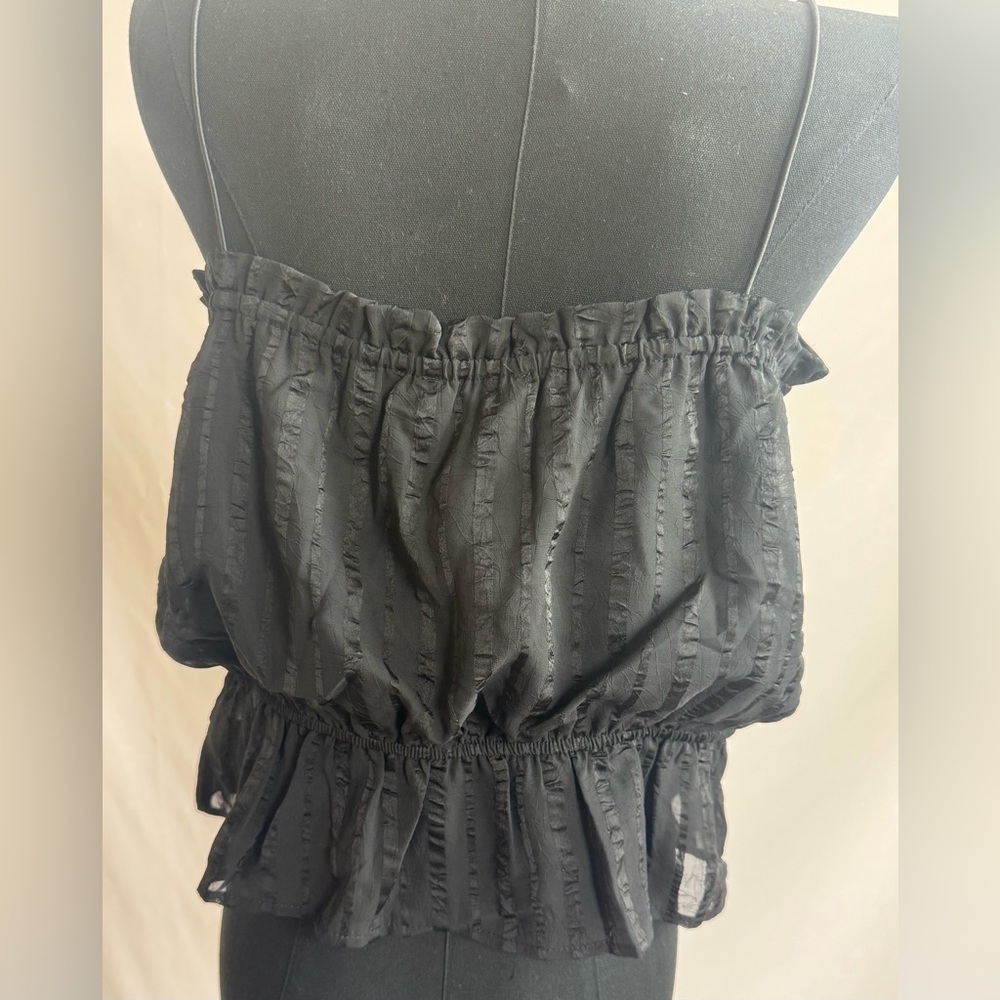 Lulu's Black Smocked Ruffled Sleeveless Blouse XL - Picture 2 of 3
